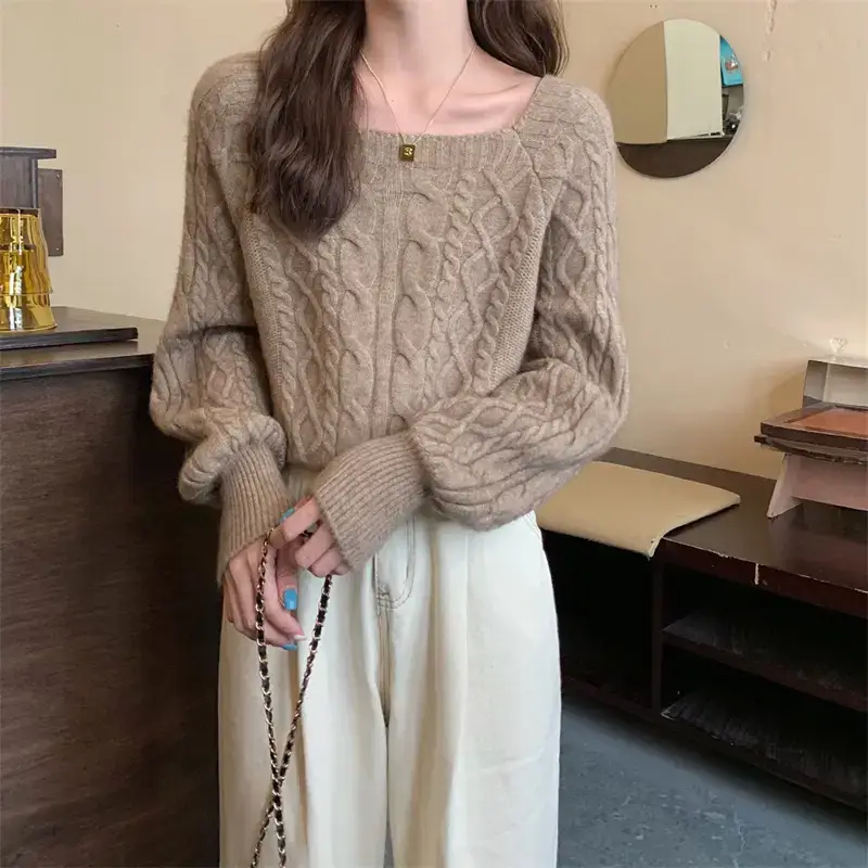 Green Knitted Lateral Twist Sweater for Women - Image 11