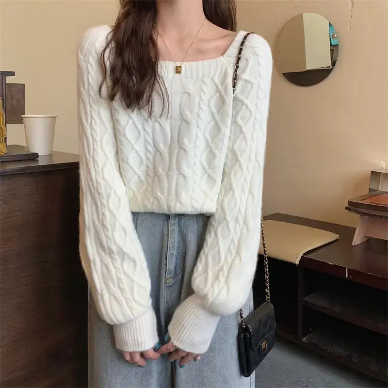 Green Knitted Lateral Twist Sweater for Women - Image 12