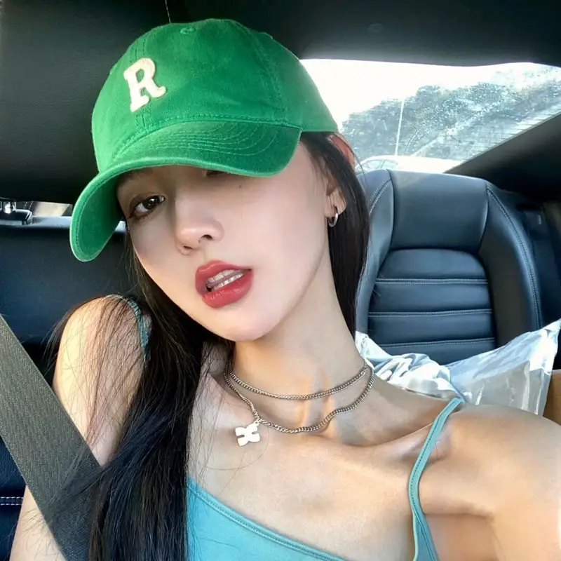 Green R Cap Women Sun Hat Face Protector — feature 6