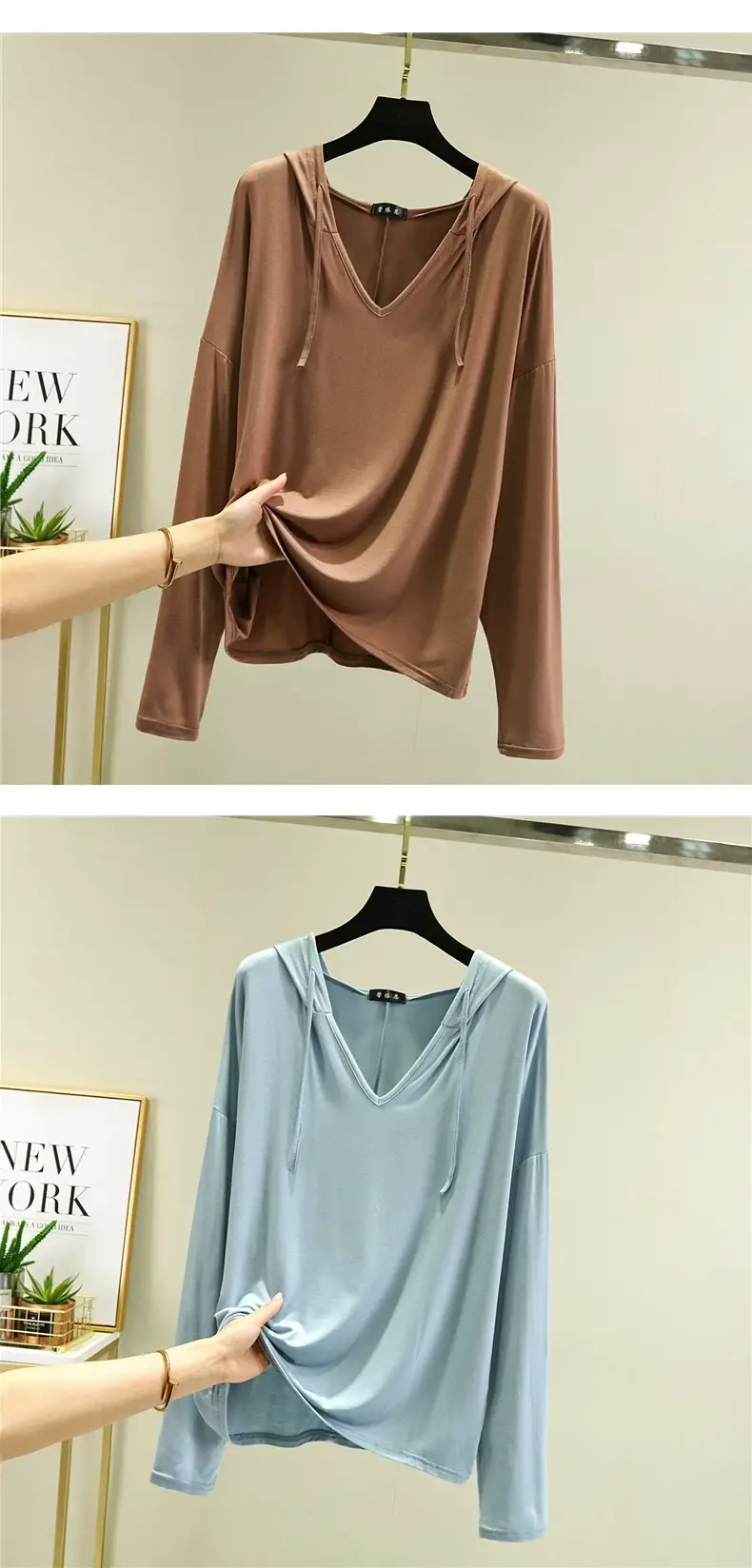 Women Long Sleeve V Neck T-Shirt Light Blue Large — feature 18