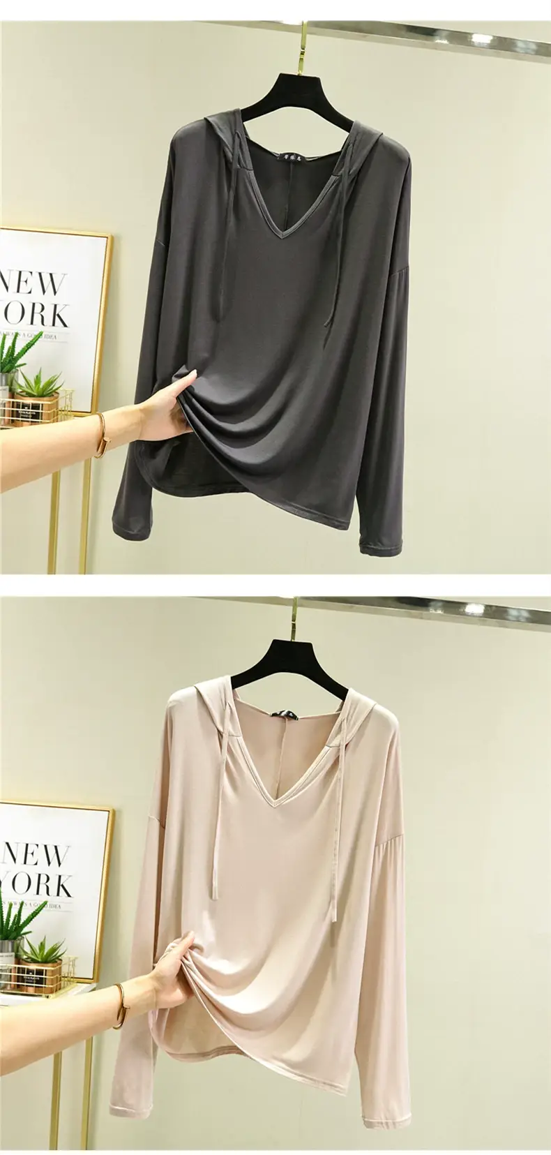 Women Long Sleeve V Neck T-Shirt Light Blue Large — feature 19