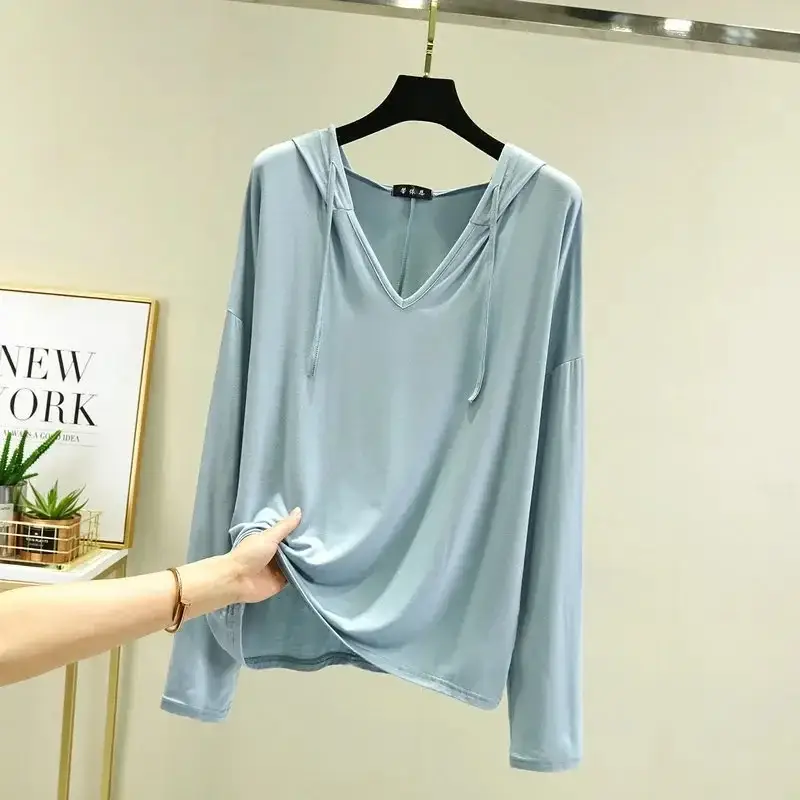 Women Long Sleeve V Neck T-Shirt Light Blue Large - Image 18