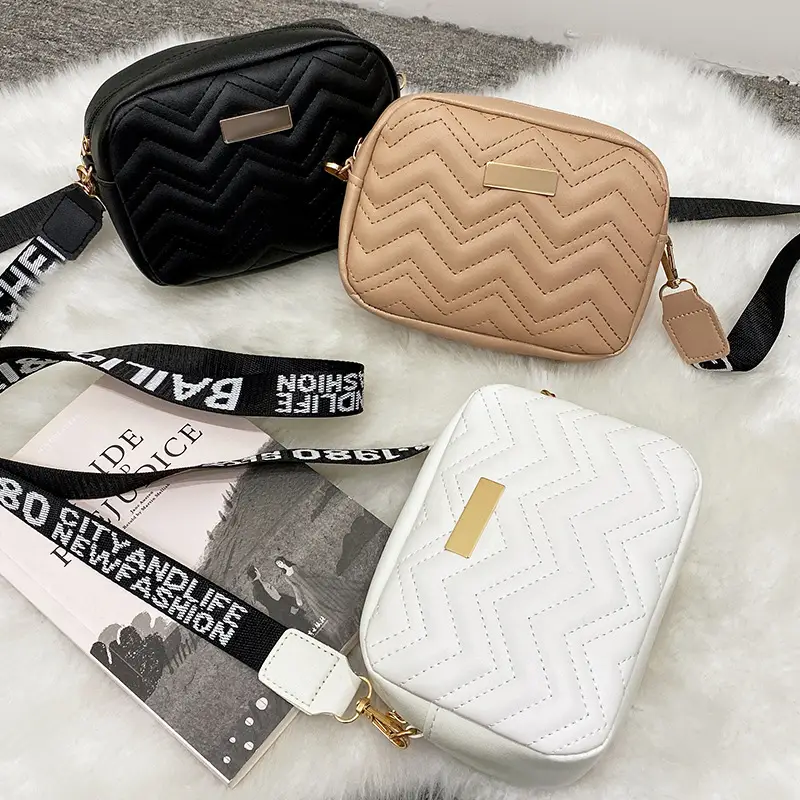 Women's Printed Ribbon Shoulder Bag Tan Chevron Design - Image 4