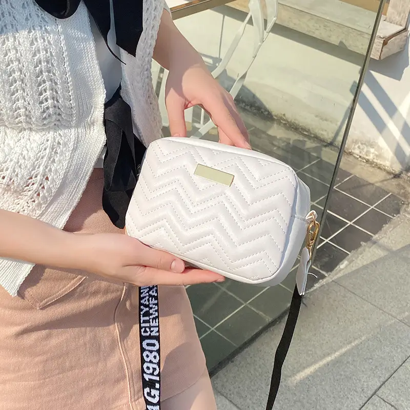 Women's Printed Ribbon Shoulder Bag Tan Chevron Design - Image 6