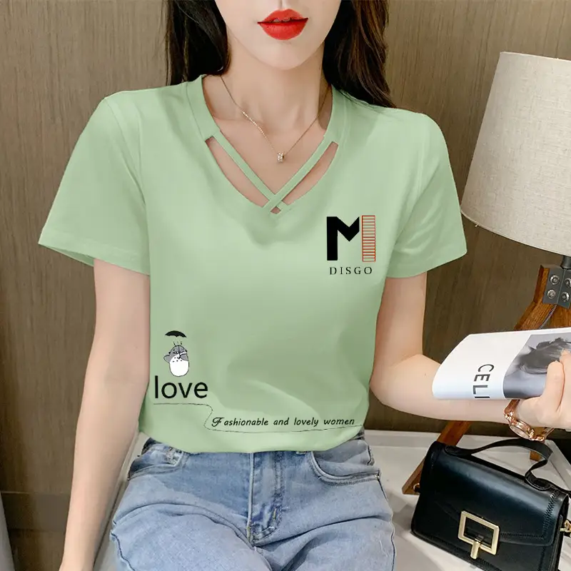 Women Pink V-Neck T-Shirt with Daisy Print - Image 14