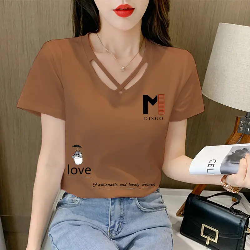 Women Pink V-Neck T-Shirt with Daisy Print - Image 16