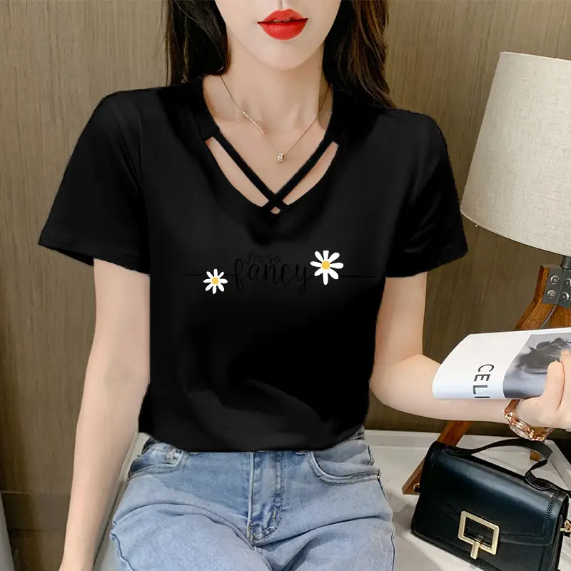 Women Pink V-Neck T-Shirt with Daisy Print - Image 27