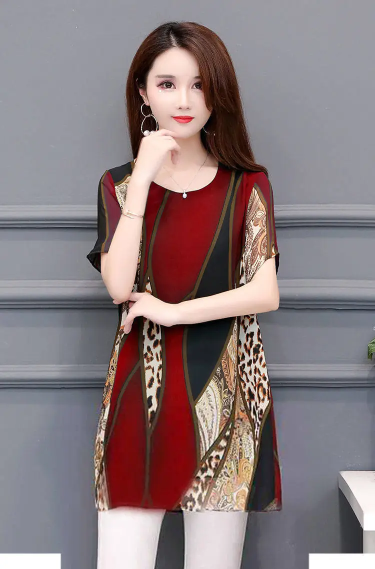 Women Digital Printed T-Shirt Red Leopard Print Mid Length — feature 7