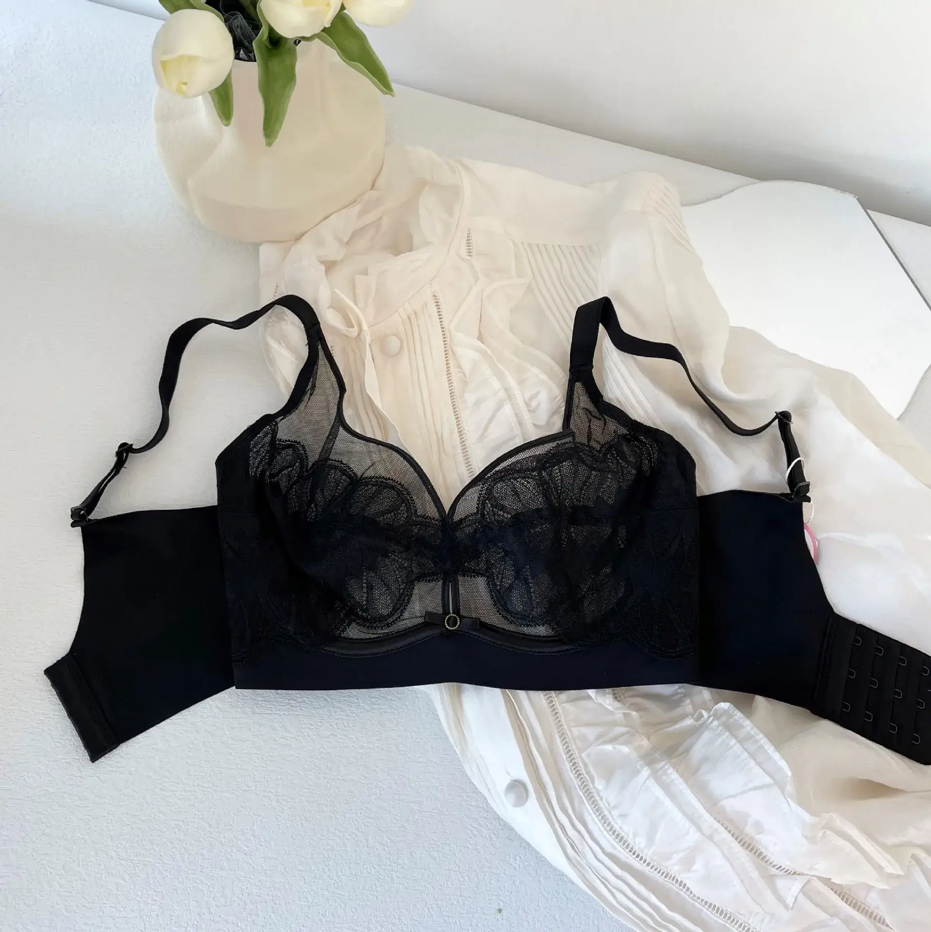 Black Lace French Cup Bra for Big Breasts - Image 3