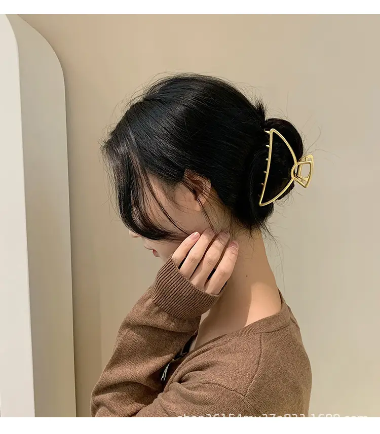 Elegant Pearl Clip Hairpin with Metal Clamp - Image 2