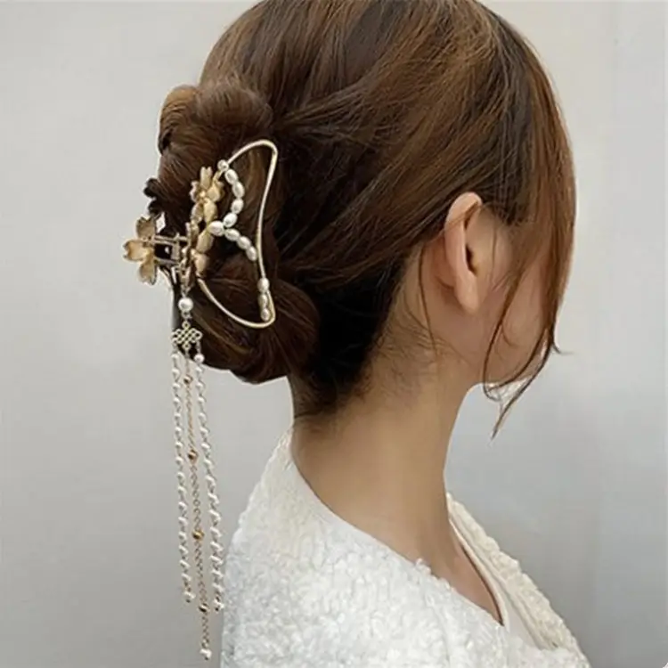 Elegant Pearl Clip Hairpin with Metal Clamp - Image 85