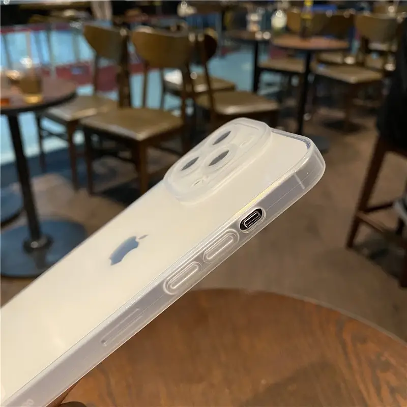 Apple iPhone 15 Pro Max Transparent Anti-Fall Case — feature 2
