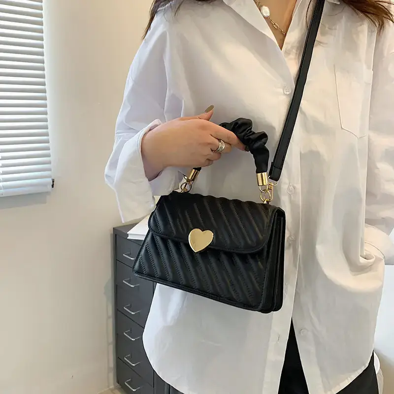 Fashion Texture Pleated Shoulder Crossbody Bag Beige 2022 - Image 8