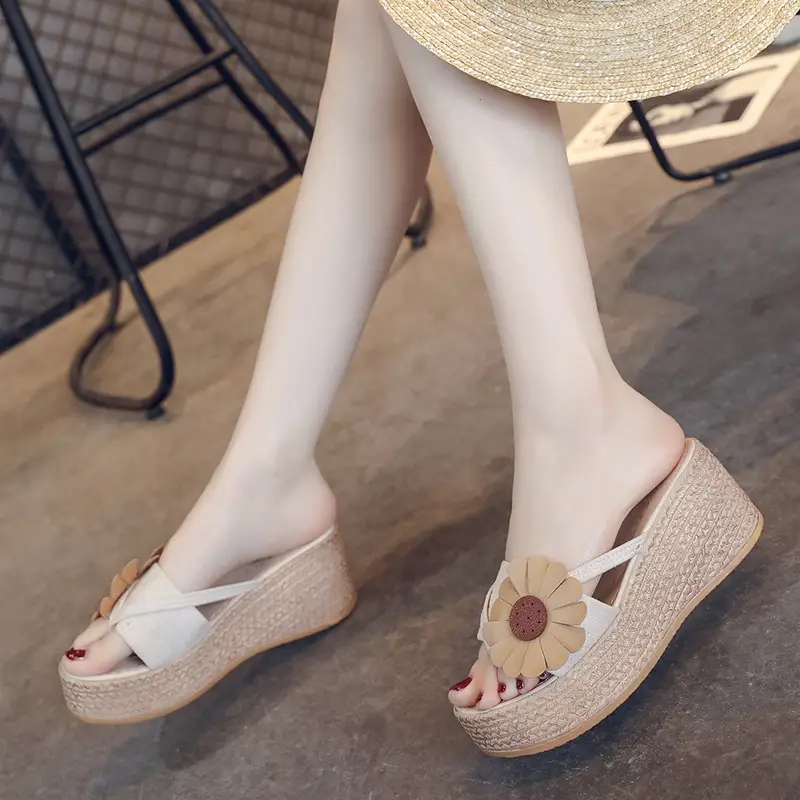 Korean Style Floral Flip Flops Women 2023