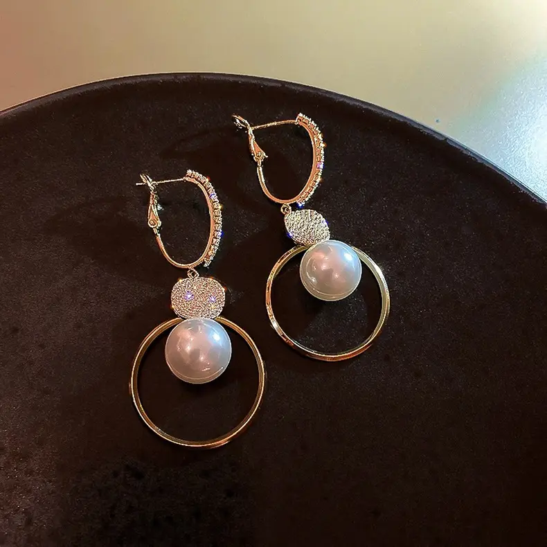 Women's Pearl Circle Pearl Drop Earrings Gold Plated — feature 2
