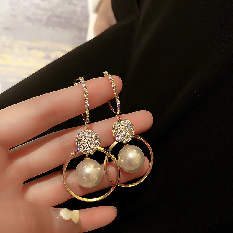 Women's Pearl Circle Pearl Drop Earrings Gold Plated — feature 4