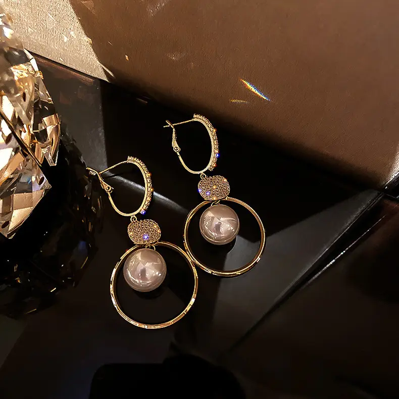 Women's Pearl Circle Pearl Drop Earrings Gold Plated — feature 5