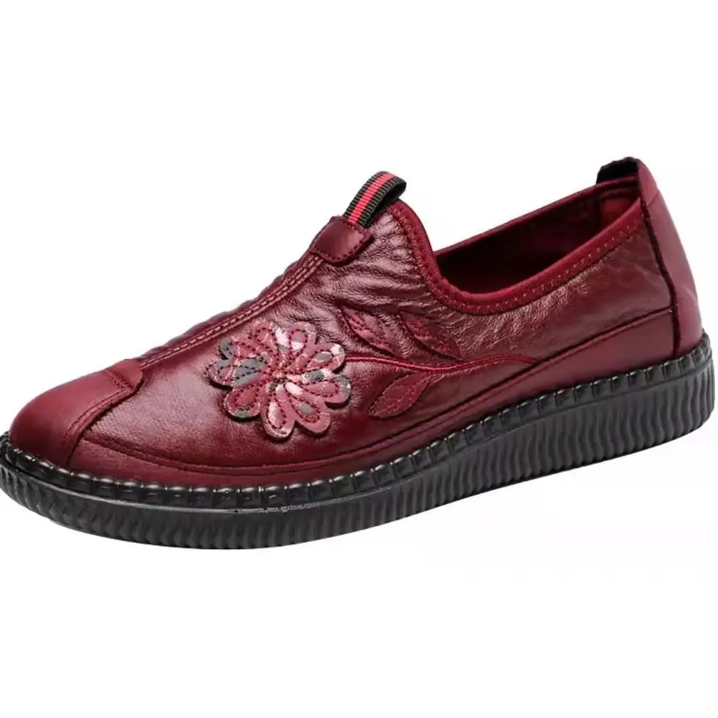 Spring New Old Beijing Cloth Shoes Women's Single Shoes Middle-aged and Elderly Lightweight Non-slip Casual Shoes Stepping Mom Shoes Elderly Shoes - Image 6