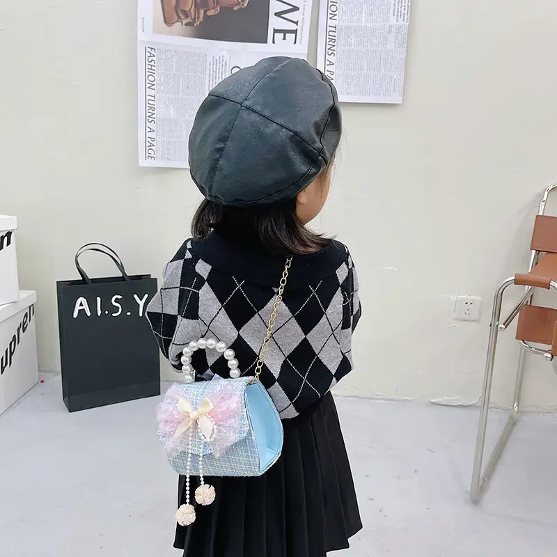 Little Princess Crossbody Bag with Pearl Chain - Image 10