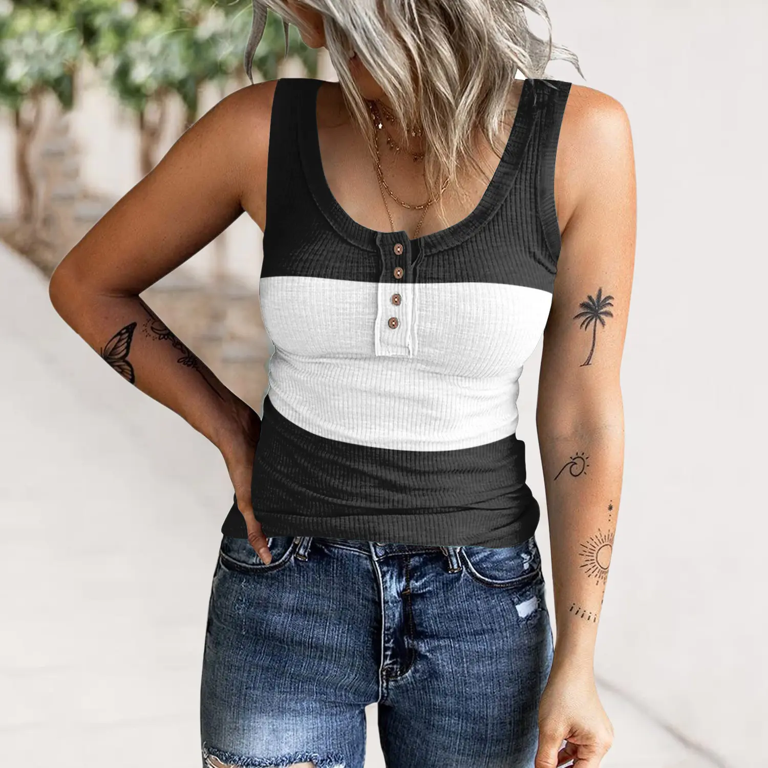 YC0887-black and white