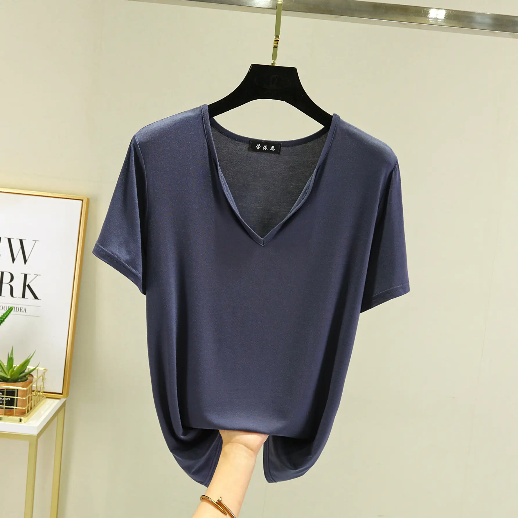 Women's V-neck Loose Green T-Shirt Plus Size - Image 10