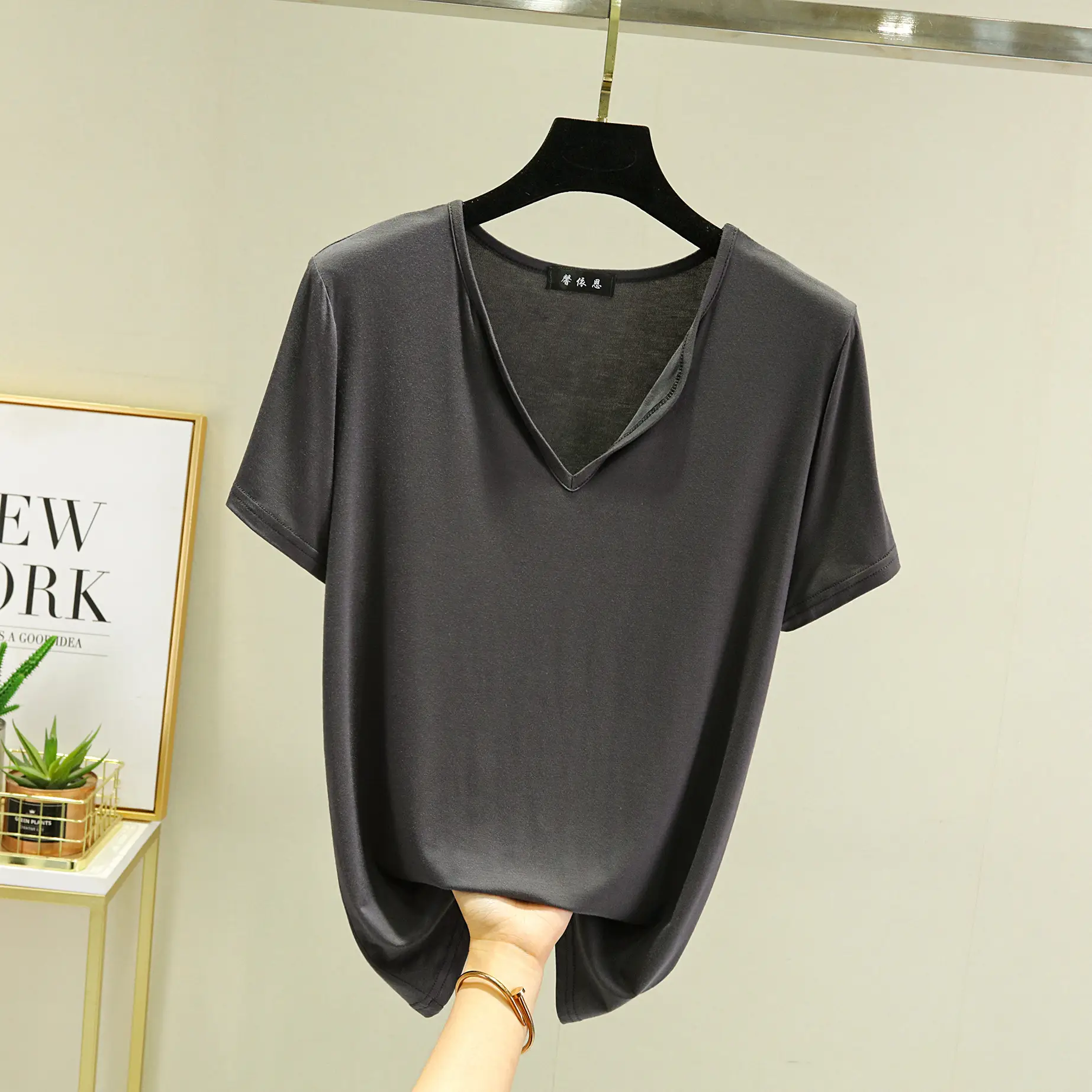 Women's V-neck Loose Green T-Shirt Plus Size - Image 11
