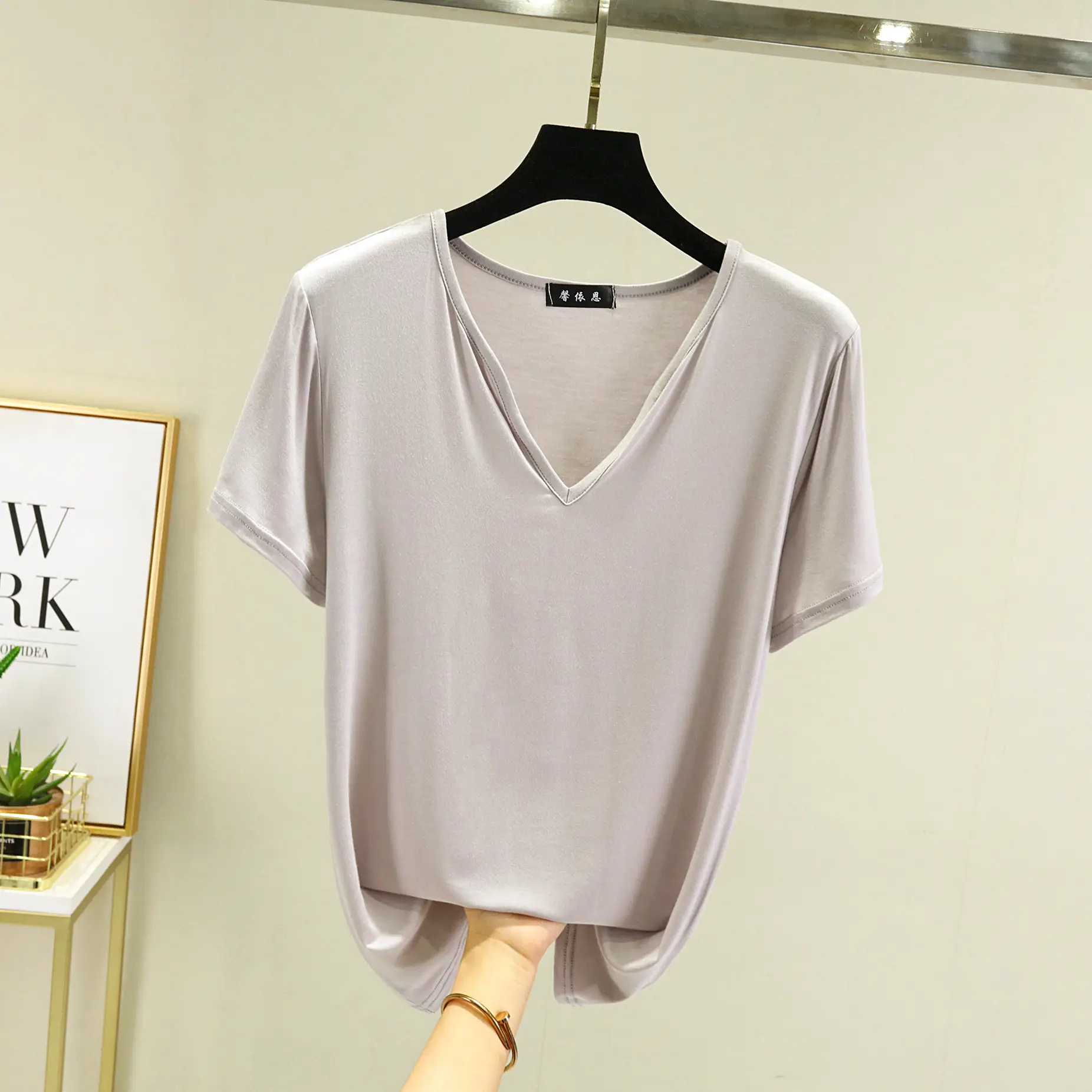 Women's V-neck Loose Green T-Shirt Plus Size - Image 5