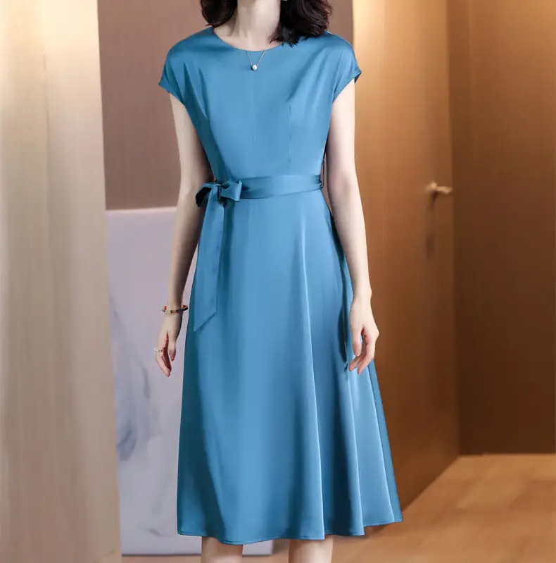 Women's Blue Short-Sleeve Loose Slim Fit Dress — feature 3