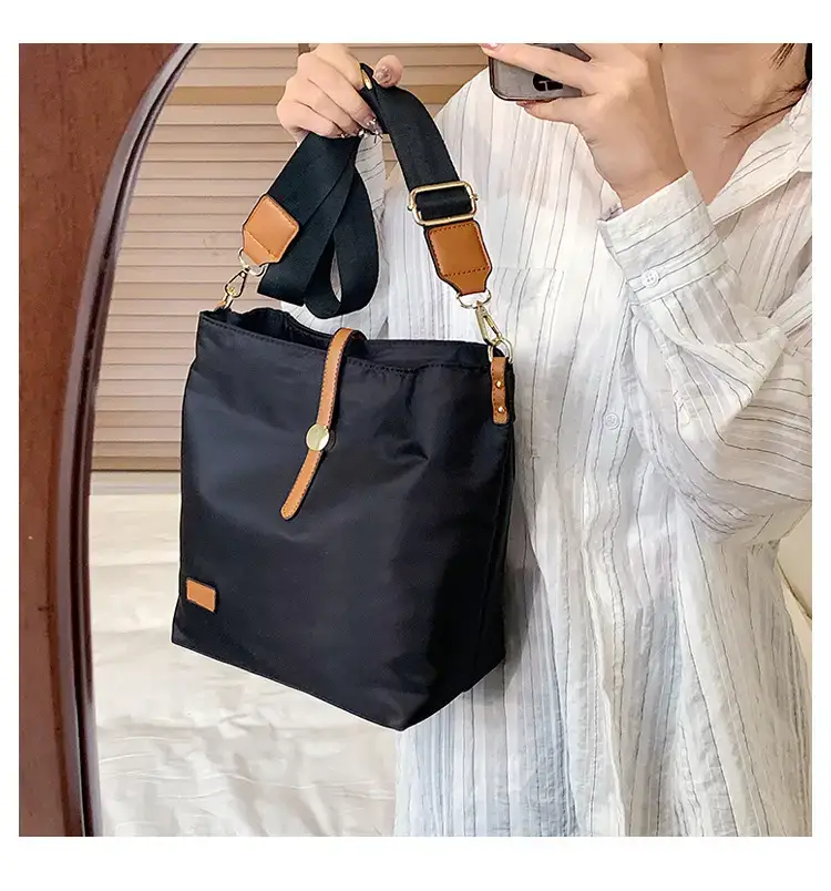 Korean Style Crossbody Bag Cream Nylon 2025 — feature 106