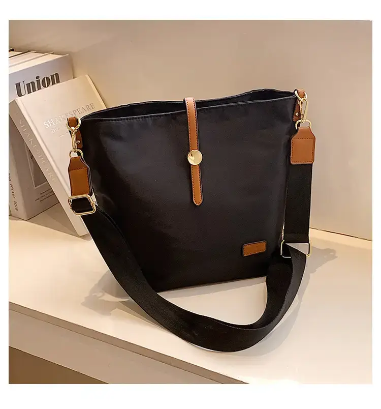 Korean Style Crossbody Bag Cream Nylon 2025 — feature 97