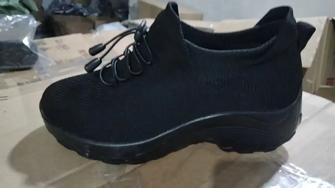 Cross-border Explosions Large Size Women's Shoes Mother Shoes Rocking Shoes Socks Shoes Casual Flying Weaving Women's Shoes Foreign Trade Lace-up Thick Sole Shoes - Image 6