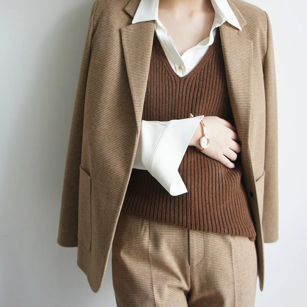 Brown V-Neck Long Sleeve Vest with Metal Buckle - Image 4