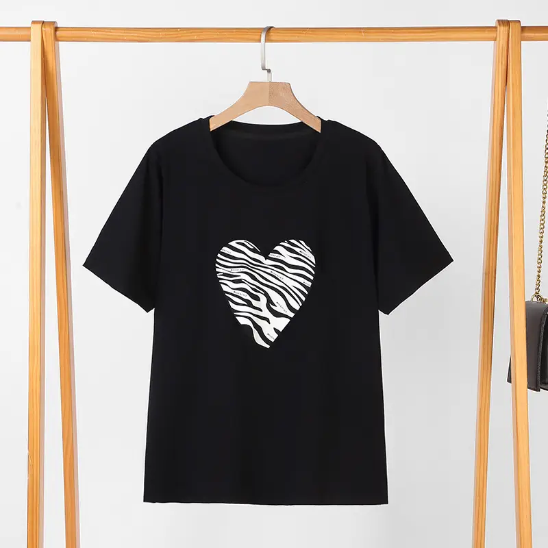 Plus Size Women's Black Zebra Heart T-Shirt - Image 4