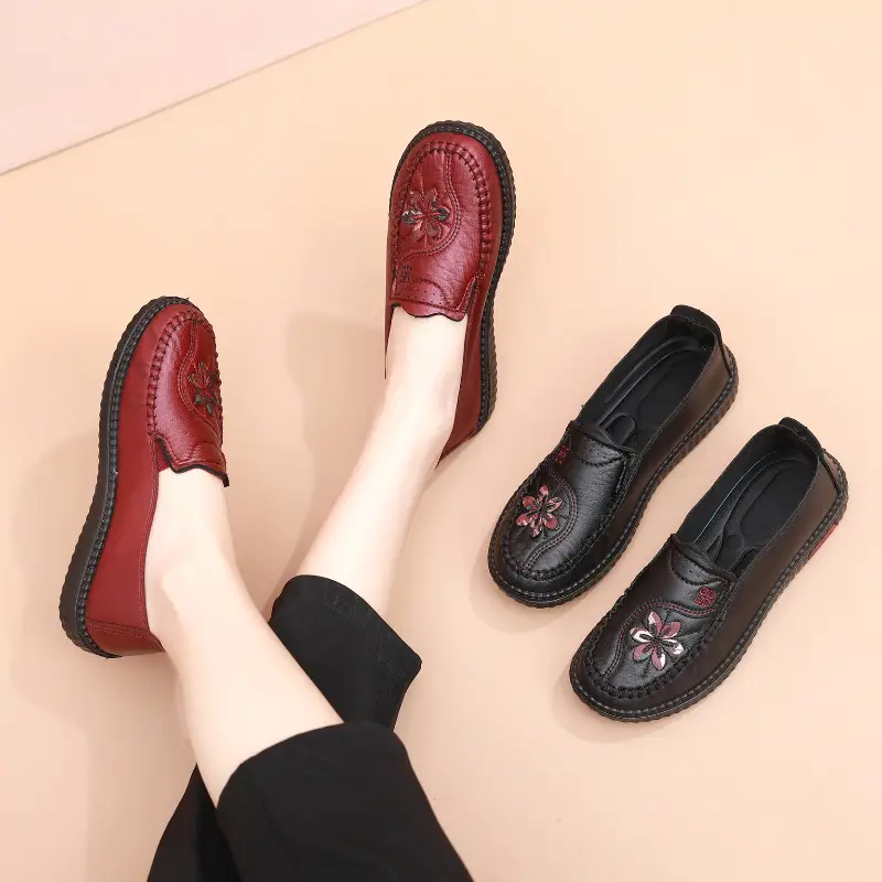 Women Traditional Beijing Cloth Shoes Lightweight Non-Slip Soft Soled