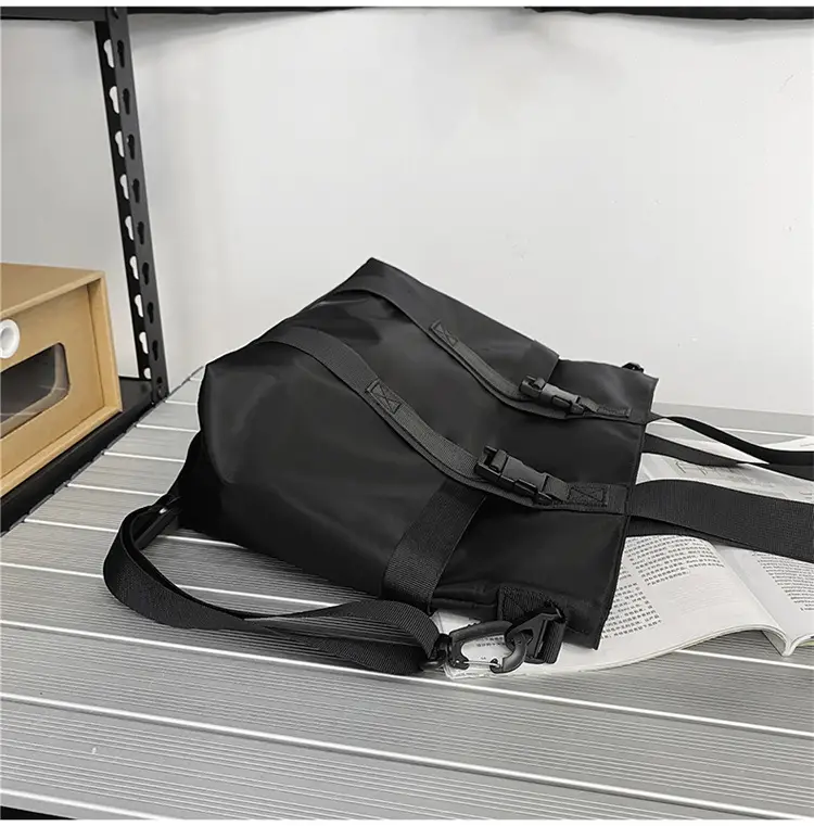 Men's Oxford Cloth Shoulder Bag Large Capacity Contrast Gray Black — feature 42
