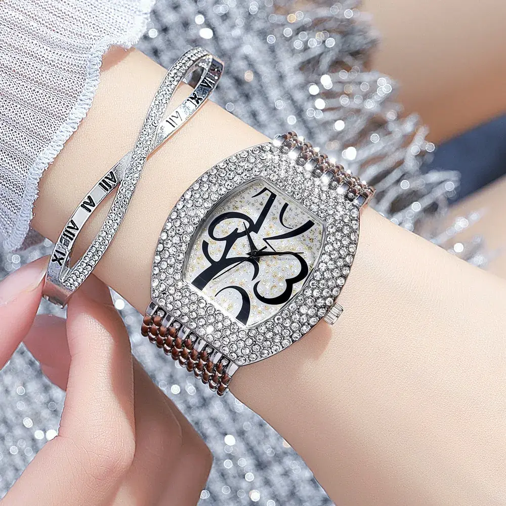 Luxury Rhinestone Women's Watch with Diamond Band - Image 7