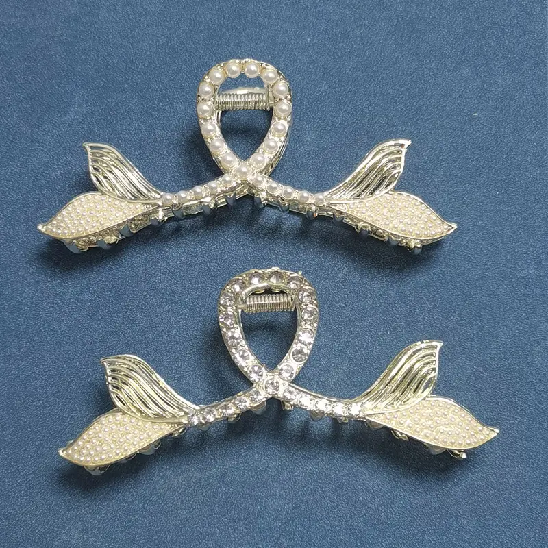 Pearl Tooth Design Hairpin Clip for Women - Image 8