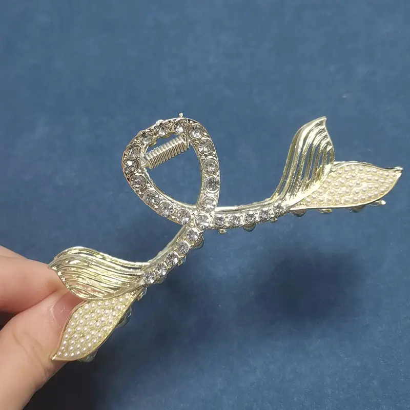 Pearl Tooth Design Hairpin Clip for Women - Image 10