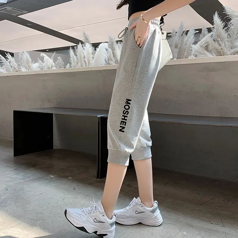 Women Black MASHIER Cropped Sweatpants