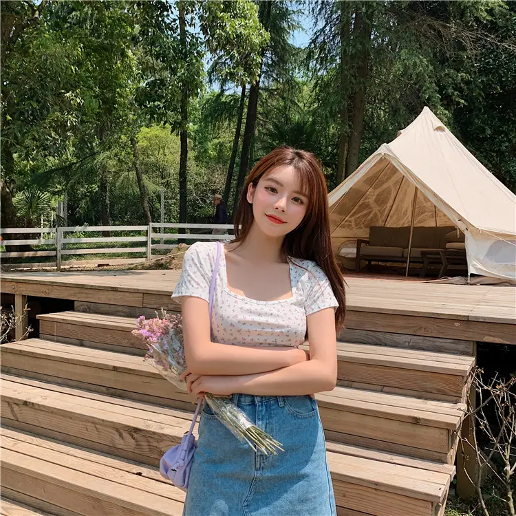Women Blue Floral Square Neck T-Shirt 2025 Summer Slim Fit - Image 3