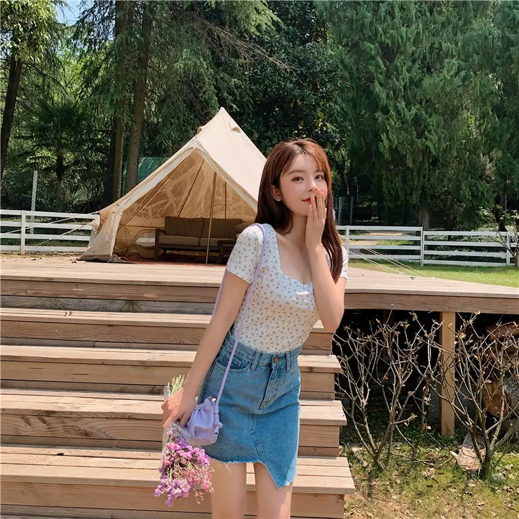 Women Blue Floral Square Neck T-Shirt 2025 Summer Slim Fit — feature 4