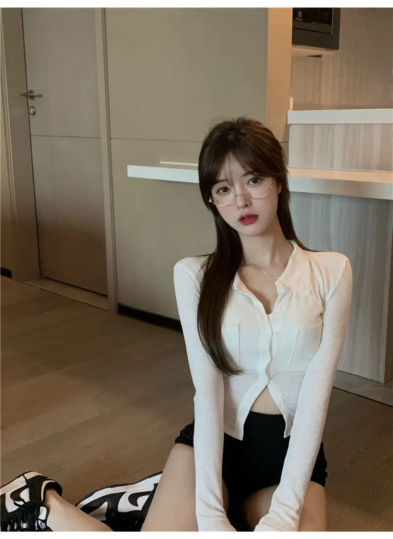 Women Black Knitted Cardigan Top White Shorts Set — feature 4
