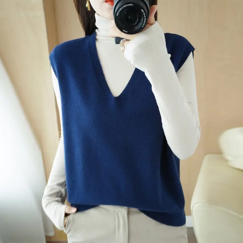 New Women's Blue V-Neck Knitted Vest Pullover - Image 11