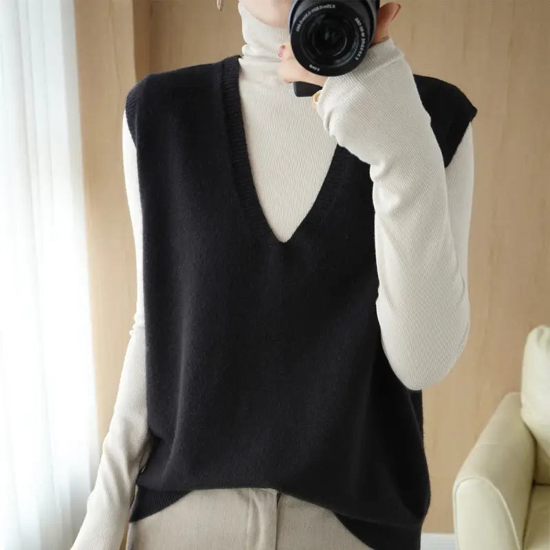 New Women's Blue V-Neck Knitted Vest Pullover - Image 5