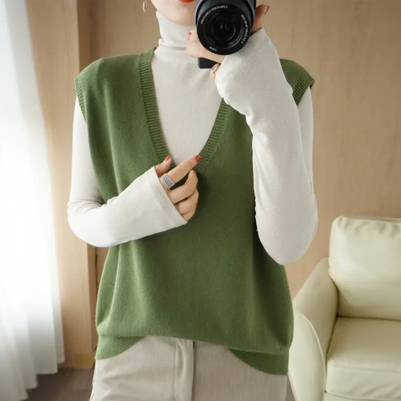 New Women's Blue V-Neck Knitted Vest Pullover - Image 6