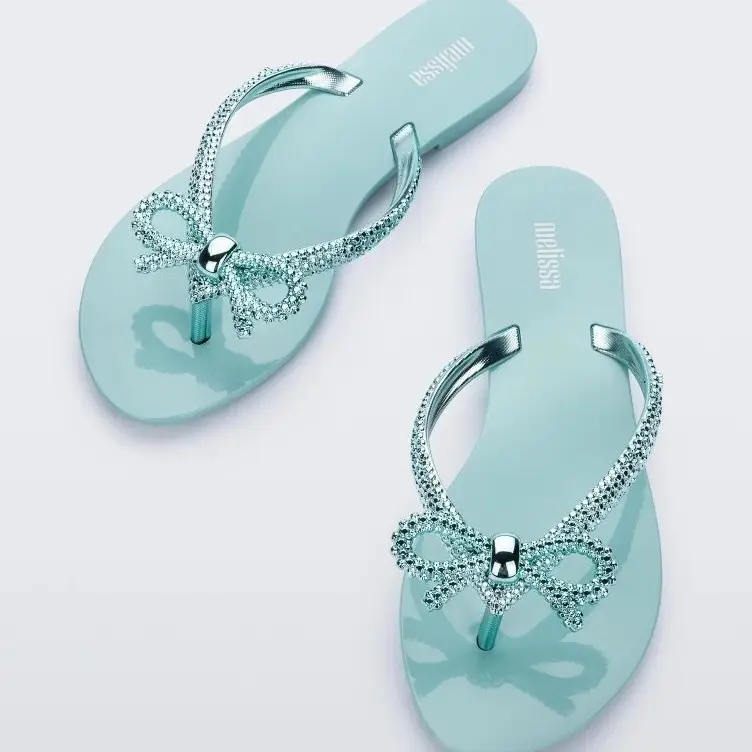 Brazilian Women's White Bowknot Flip Flops 2026