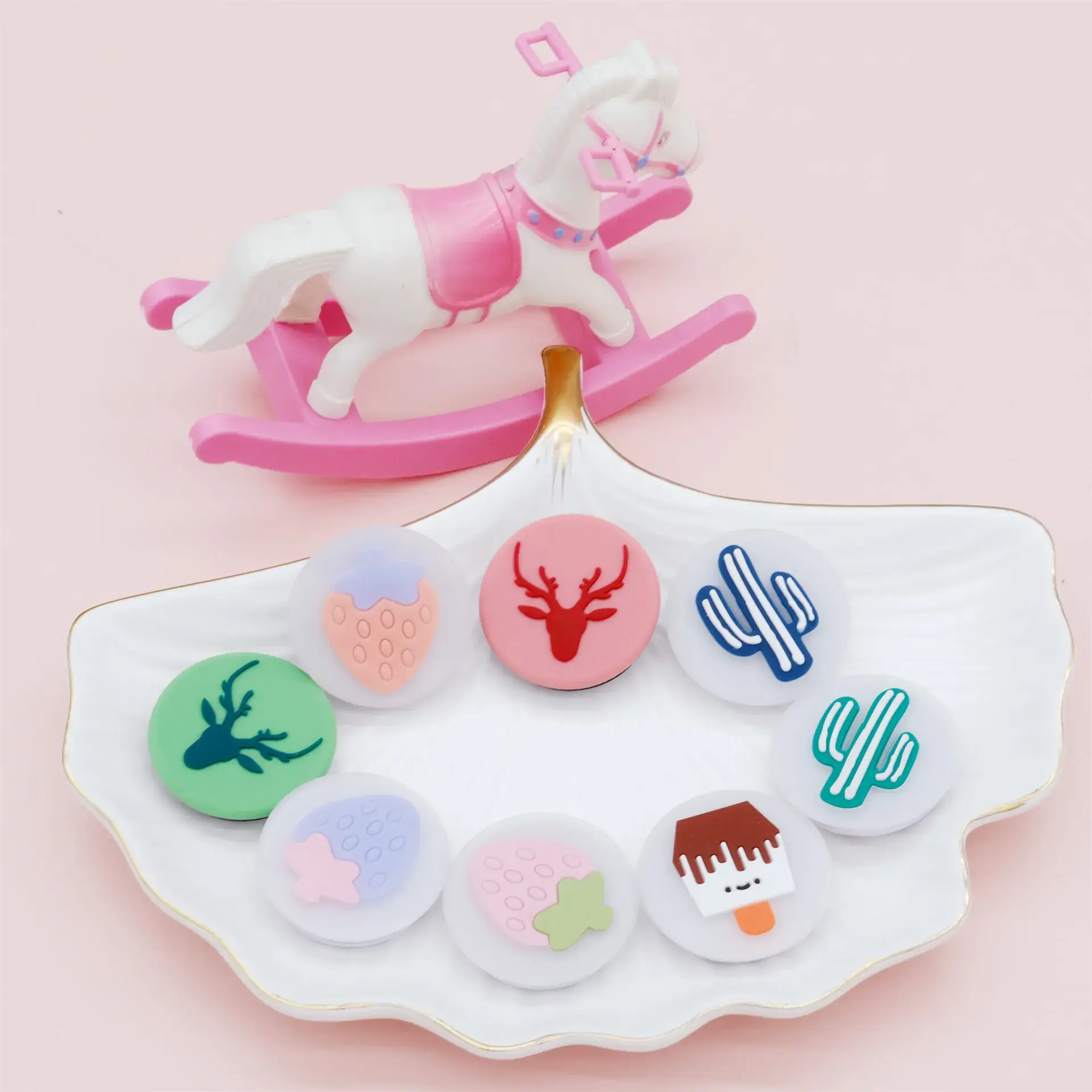 Cute Cartoon Airbag Holder for Mobile Phone — feature 4