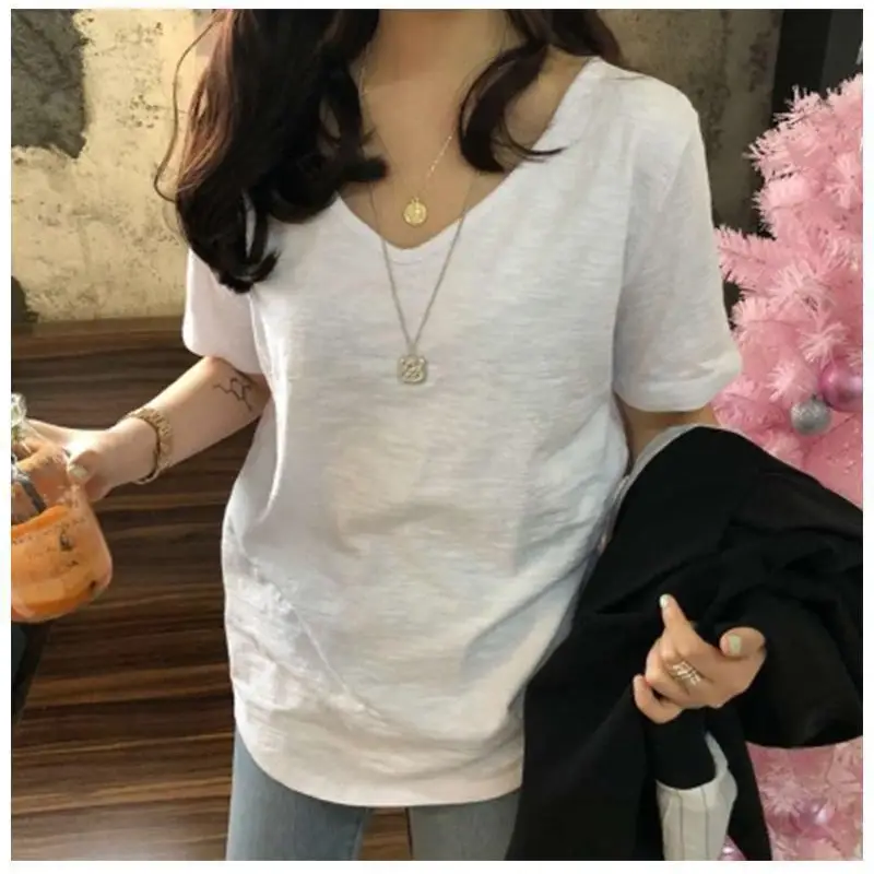2024 Women's Black V-Neck Short Sleeve T-Shirt - Image 5