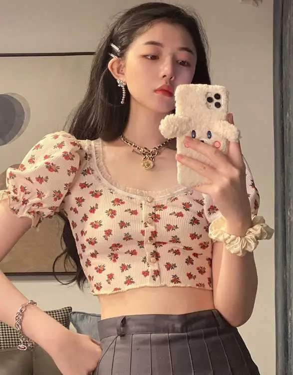 Women Floral Waffle Top with Square Neck Puff Sleeves — feature 12