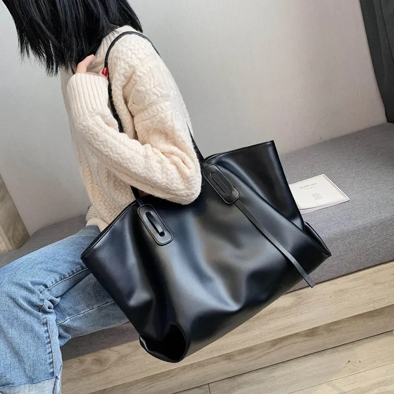 Women's White Textured Tote Bag Large Capacity European Style - Image 2